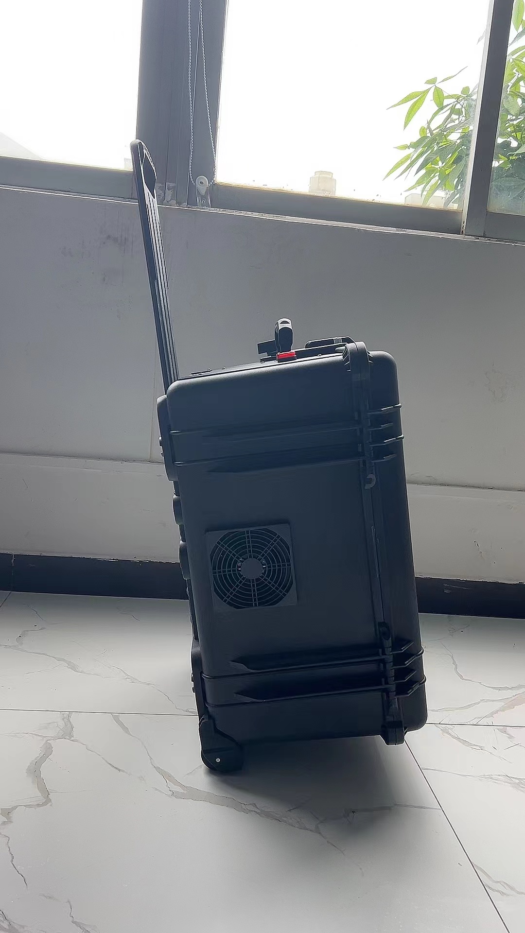 长子手拉箱型移动通信干扰器